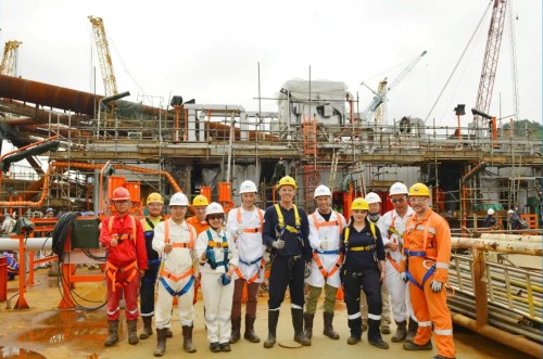 400項(xiàng)目WHP4/WHP5導(dǎo)管架和鋼樁陸地建造完工出貨